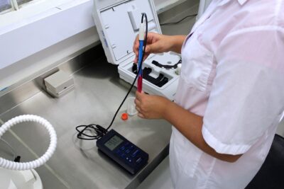 laboratory, diagnosis, temperature